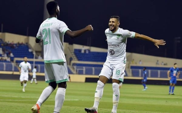 الأهلي يتلقى موعد وصول دجانيني وبلايلي