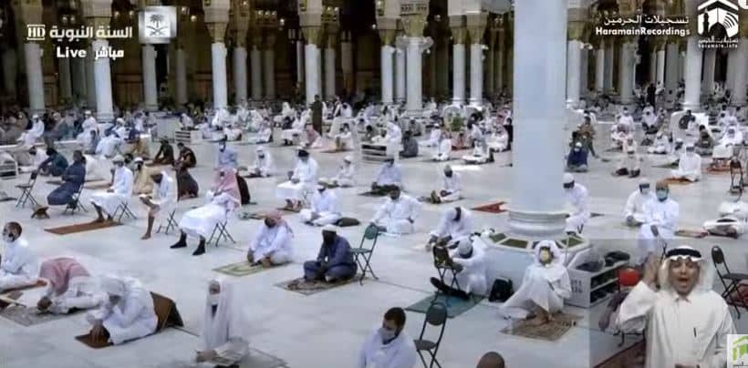 شاهد لايف.. صلاة الجمعة الأولى في المسجد النبوي بعد توقف شهرين ونصف