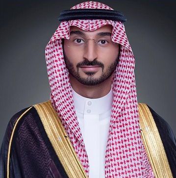 وزير الحرس الوطني: أدام الله على الملك سلمان وولي العهد نعمة الصحة والعافية