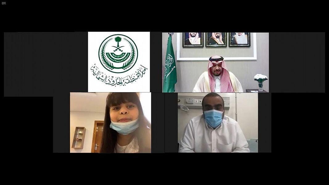 أمير الشمالية يلتقي 3 متعافين من كورونا بينهم مسنّة عمرها 100 عام