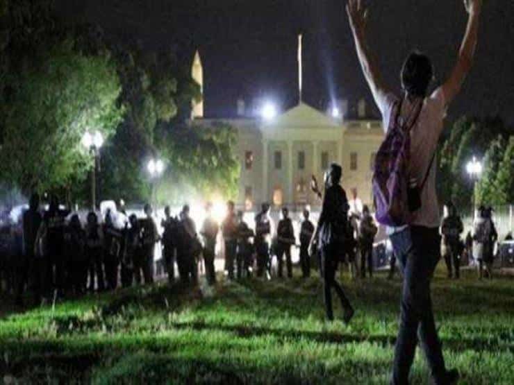 تدافع وصدامات بين المحتجين والشرطة في محيط البيت الأبيض