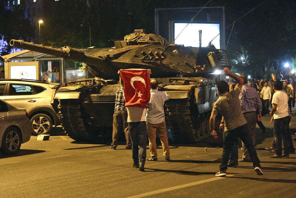 تركيا: إصدار مذكرات اعتقال بحق 118 عسكريًا بتهمة الانقلاب