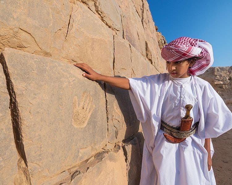 نجران أكبر متحف مفتوح للنقوش الأثرية الصخرية في العالم