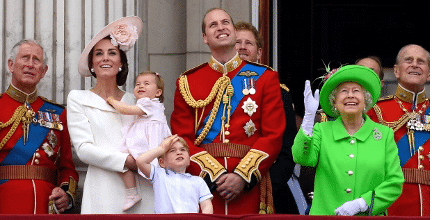 7 أزواج أكثر ثراءً من الملكة إليزابيث أفقرهم يمتلك 2.8 مليار ريال