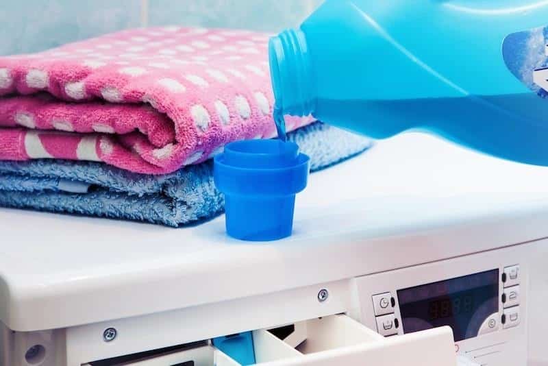 8 استخدامات للخل في تنظيف الملابس 