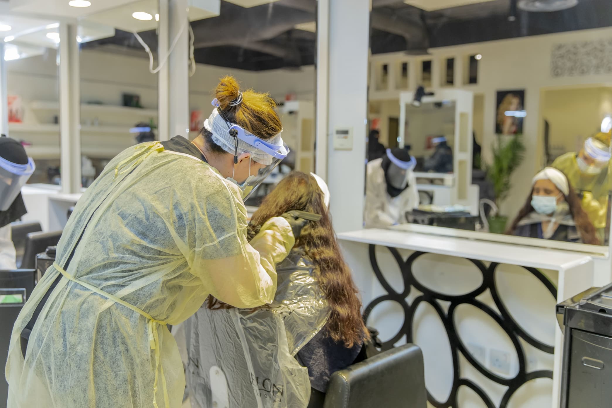 أمانة القصيم تغلق 9 مشاغل نسائية في بريدة