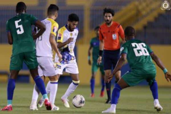 هدية للاعبي النصر بعد الفوز على الشعلة وديًا