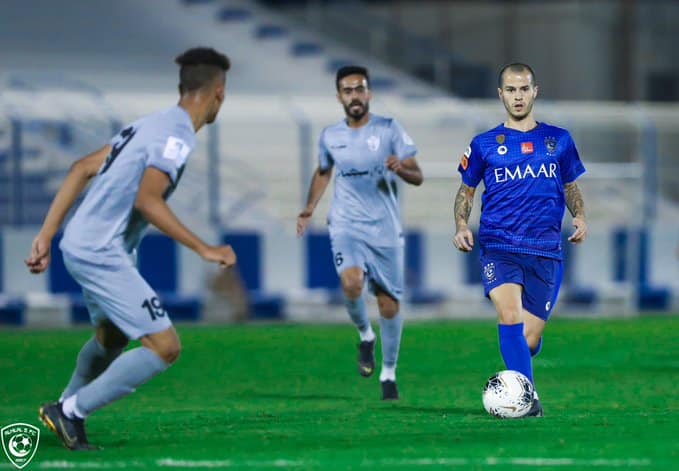 الهلال يهزم الطائي بثنائية وديًّا