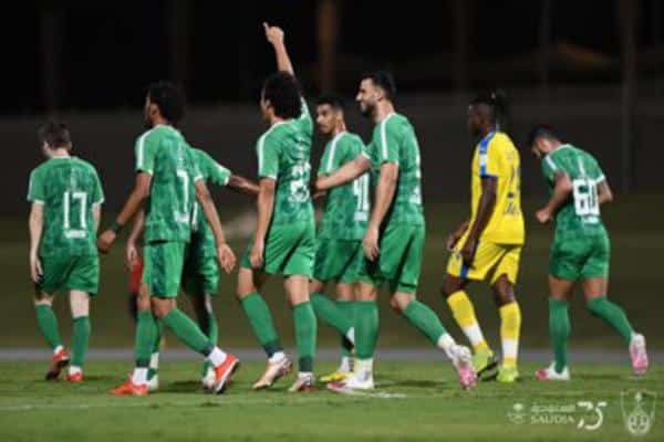 بعد عسيري والمؤشر .. لاعب ثالث يُلمح بمغادرة الأهلي