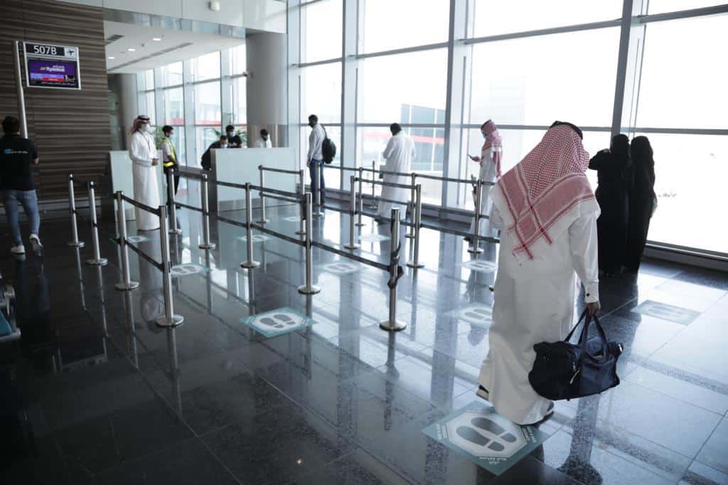 مطار الملك خالد يحذر من ازدحام الطرق: احضروا قبل موعد الرحلة بوقت كاف