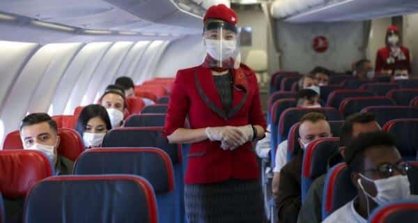 توصيات باتباع إجراءات جديدة عند السفر بالطائرة