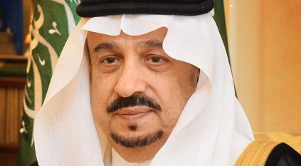 أمير الرياض يقدم العزاء في وفاة الشيخ خليفة بن زايد 