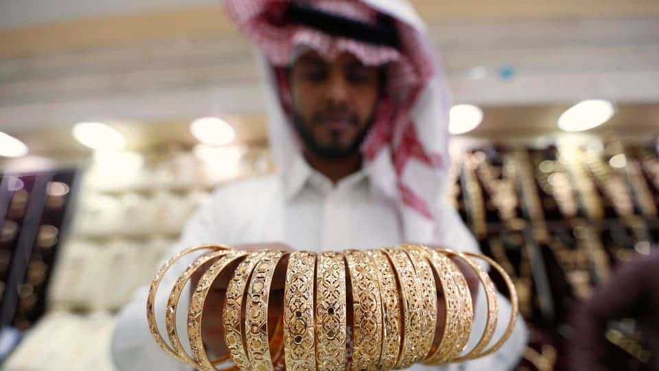 انخفاض أسعار الذهب اليوم في السعودية وعيار 21 يسجل 182.19 ريال