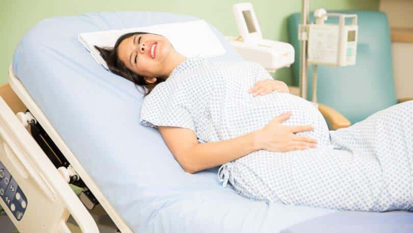 زيادة وفيات الأمهات الأمريكيات بعد الولادة لأكثر من الضعف