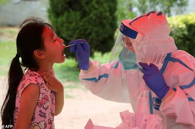 الصين تسجل بؤرة جديدة لفيروس كورونا بإصابات تجاوزت الـ 100  