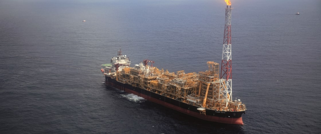 رويترز: أنغولا تقاوم ضغوط أوبك للامتثال الكامل لخفض إنتاج النفط