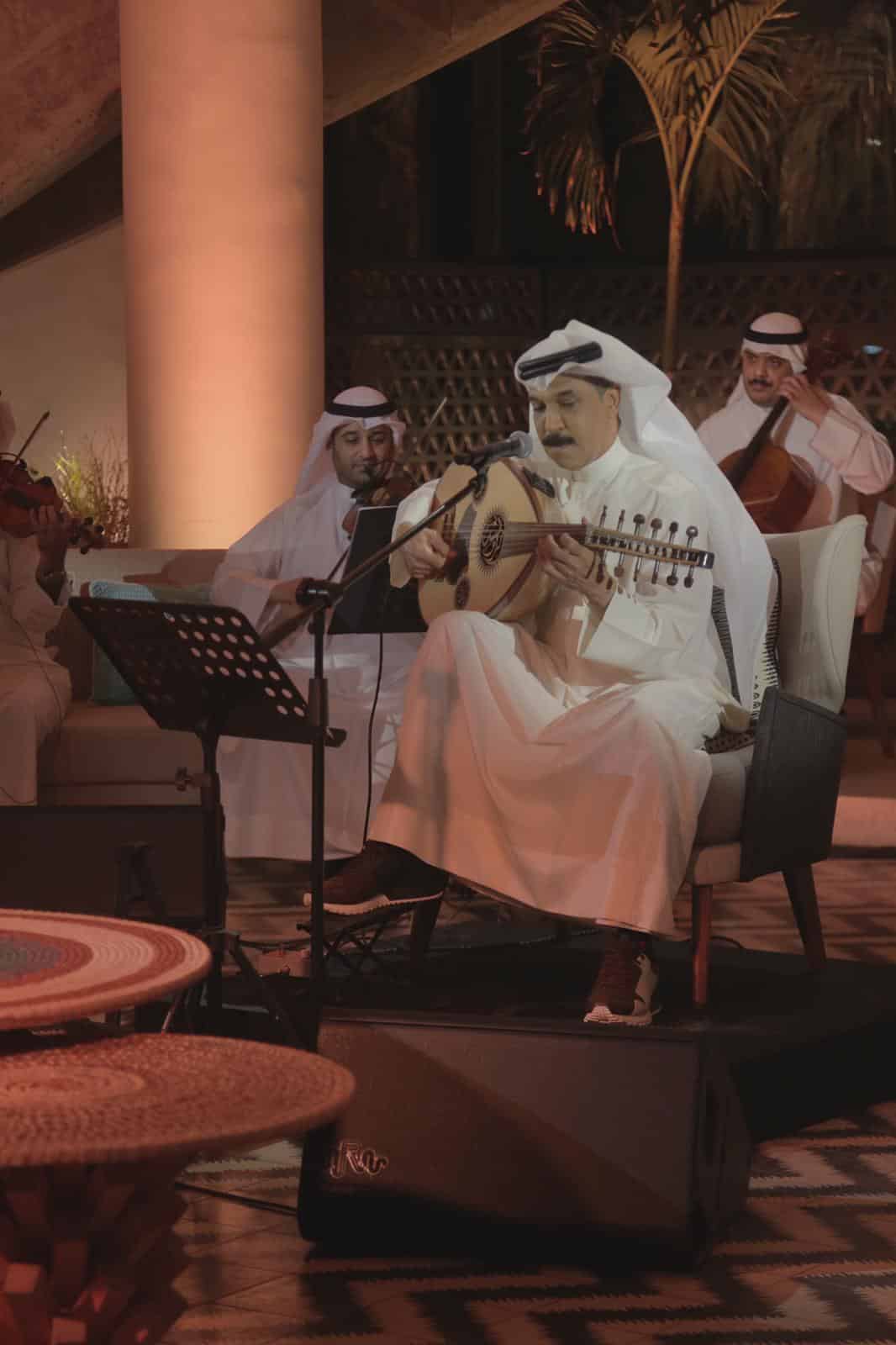 عبدالله الرويشد يعترف: الساحة الغنائية الخليجية تفتقد للأصوات الجديدة