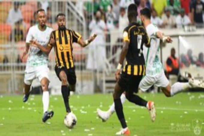 ” الراقي كعبه عال” .. تاريخ مواجهات الاتحاد والأهلي