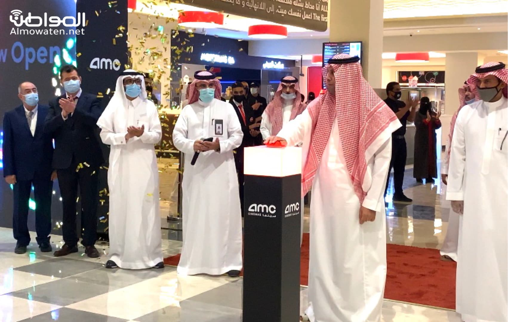 شاهد.. افتتاح أول دار سينما بحفر الباطن يديرها سعوديون وسعوديات