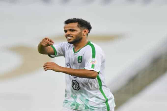 عبدالفتاح عسيري لاعب الأهلي