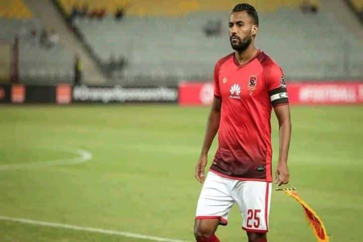 حسام عاشور لاعب الأهلي المصري السابق