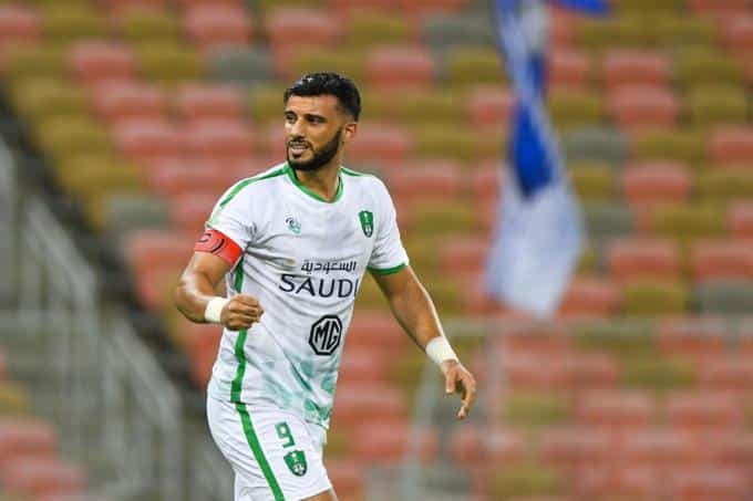 الأهلي يُحدد بديل عمر السومة