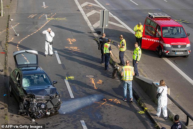 إصابة 6 أشخاص في برلين بحادث يُرجح أنه عمل إرهابي 