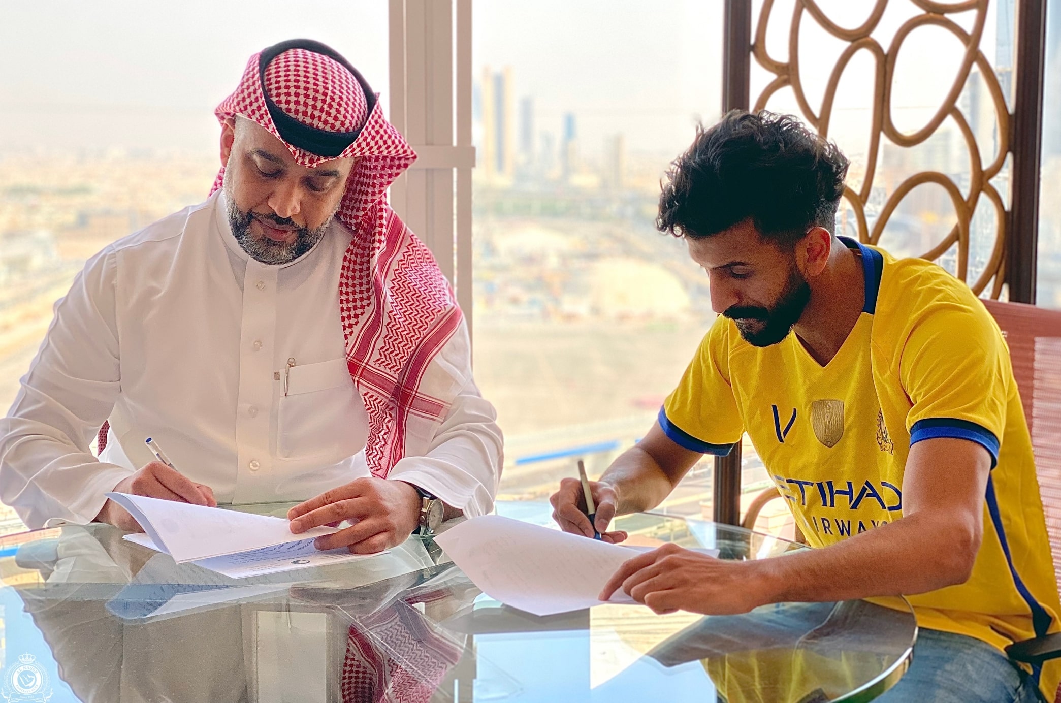 النصر يوقع مع أسامة الخلف لـ4 سنوات