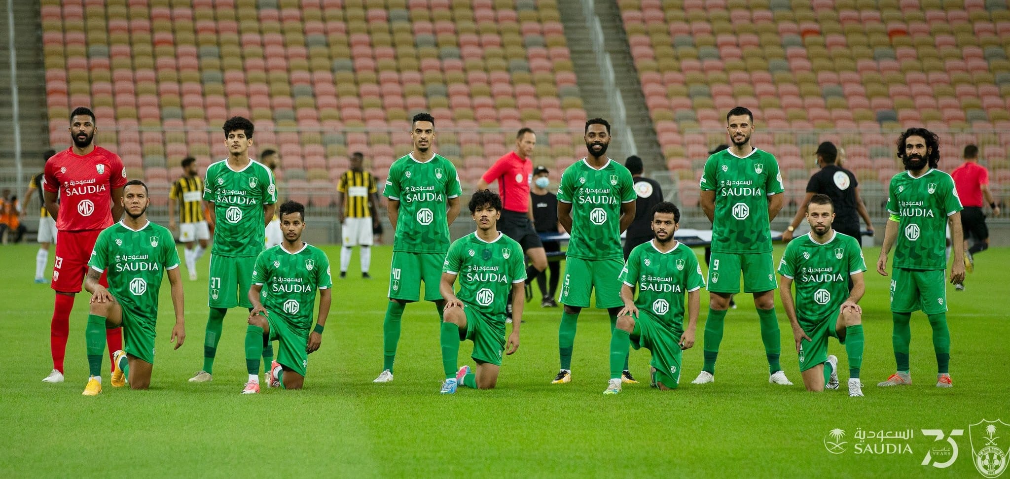 الأهلي يُعاني قبل مواجهة الهلال