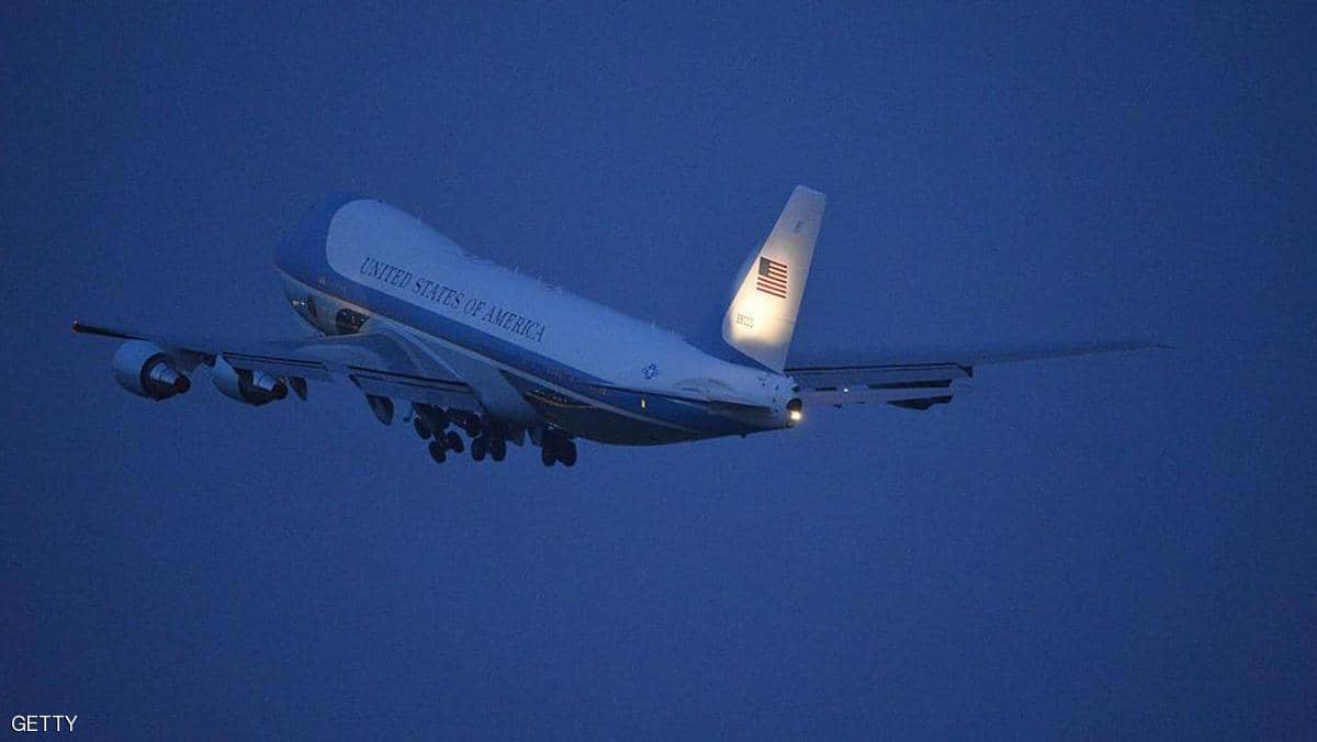 طائرة ترامب الرئاسية تنجو من الاصطدام جوًّا