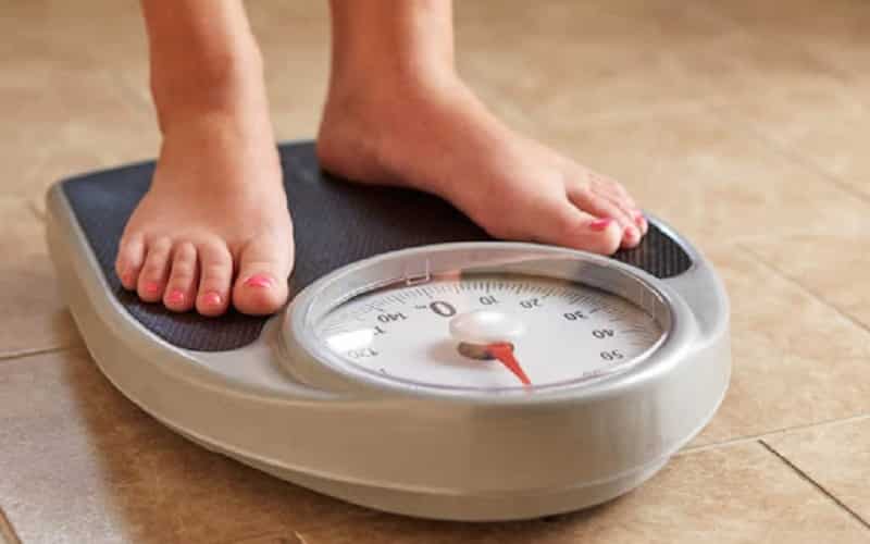 لماذا يكون وزنك أقل في الصباح؟