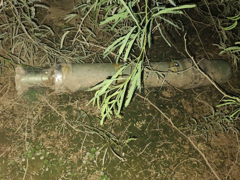 مدني جازان : العثور على صاروخ جرفته السيول المنقولة من اليمن