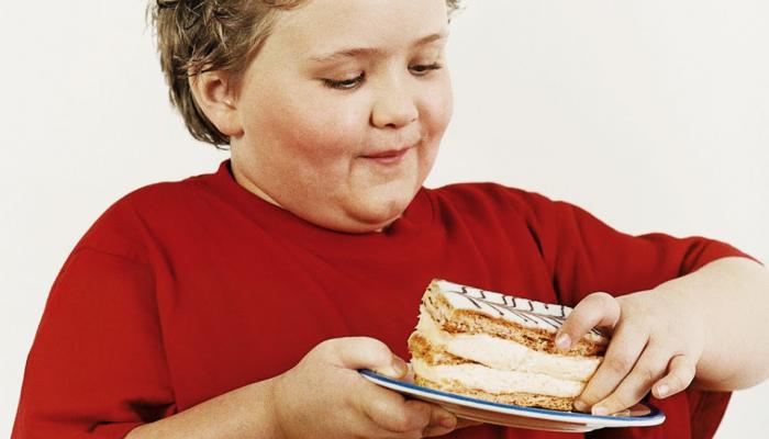 استشاري سكري لـ”المواطن”: 4 عوامل خطيرة وراء زيادة وزن الأطفال