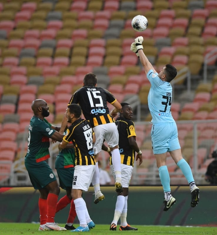 غروهي خلال مباراة الاتحاد ضد الاتفاق