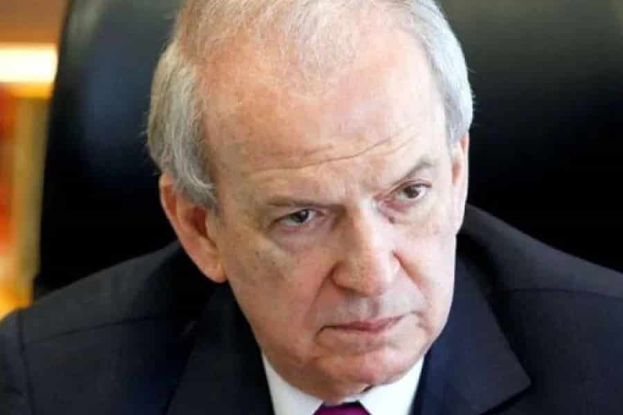 برلماني لبناني يستقيل على الهواء ويوجه إهانة إلى ميشال عون!