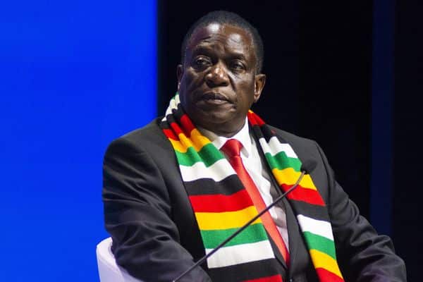 هل يحدث انقلاب في زيمبابوي؟