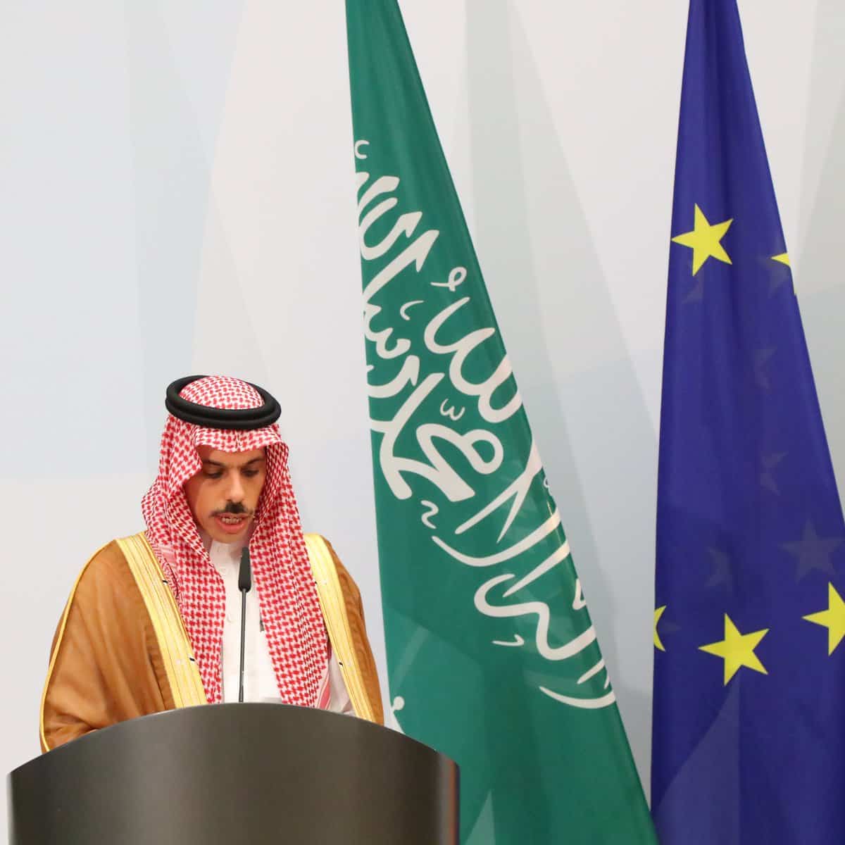 وزير الخارجية: ملتزمون بـ خطة السلام العربية ونرفض إجراءات إسرائيل الأحادية