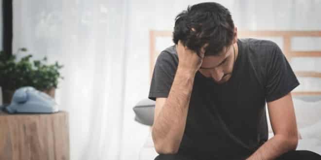 ما هي أعراض ارتفاع هرمون الإستروجين عند النساء والرجال