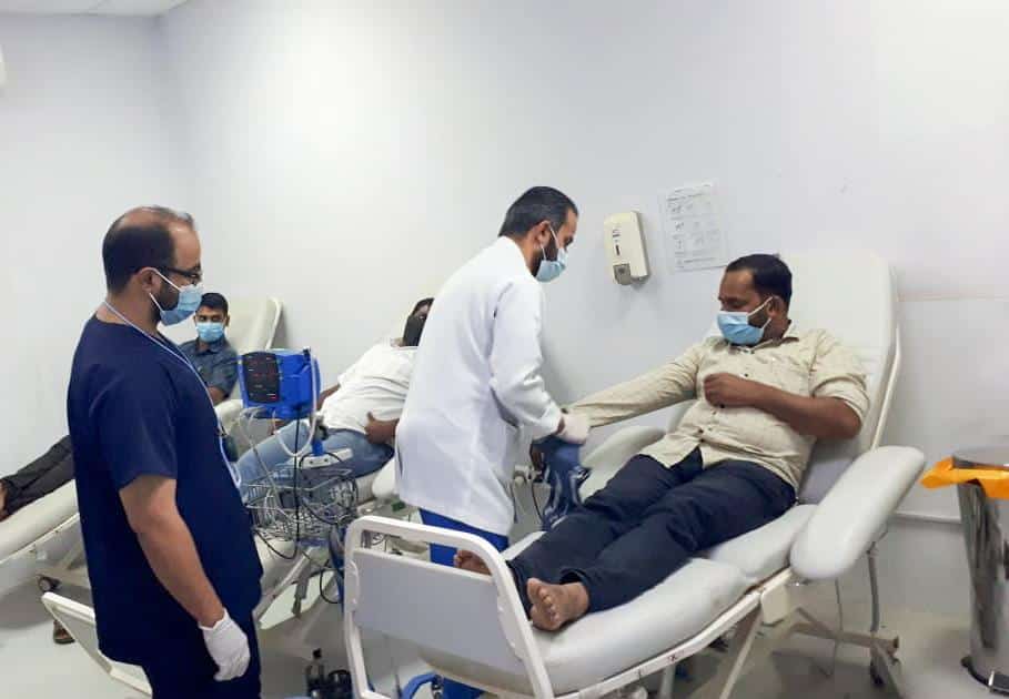الجالية الهندية تتبرع بالدم في اليوم الوطني الـ90 بحفر الباطن