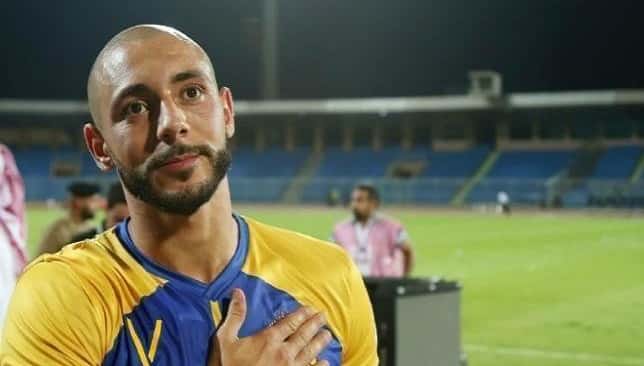 نور الدين أمرابط يسترضي جماهير النصر ويكشف أسباب رمي قميصه