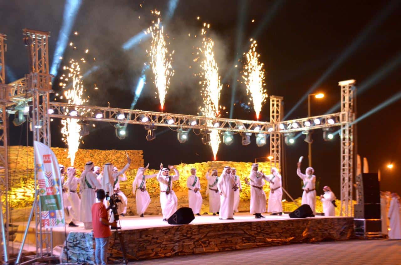شاهد الصور.. احتفالات اليوم الوطني السعودي 90 في محايل عسير
