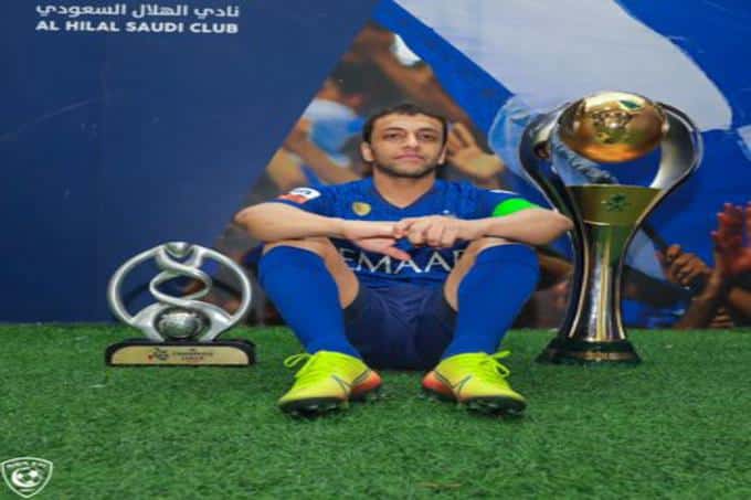 الهلال يستعرض إنجازات محمد الشلهوب الذهبية بعد اعتزاله