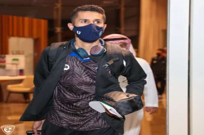 بعثة الهلال من غير المصابين والمتعافين من كورونا تصل الرياض