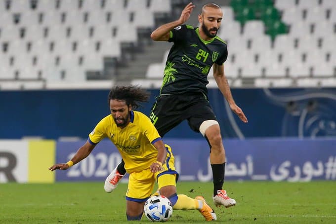 محمد السهلاوي يُبرر تهنئته لـ حكم مباراة النصر