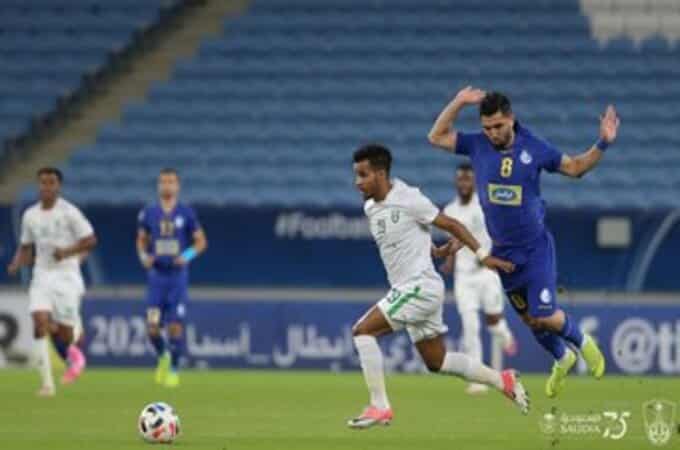 الأهلي ضد الاستقلال الإيراني