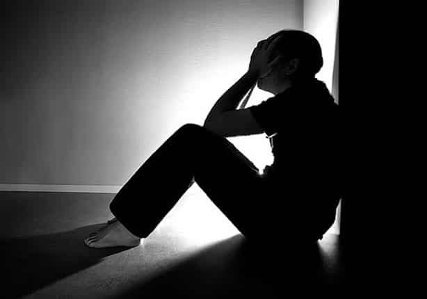 ما هي أعراض نقص فيتامين د النفسية ولماذا يرتبط بـ الاكتئاب ؟