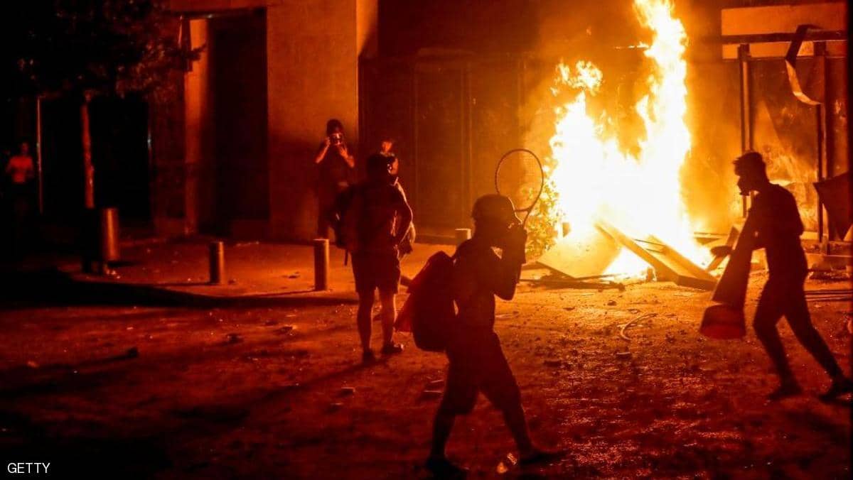 ليلة ساخنة في لبنان واشتباكات مسلحة بـ3 مناطق