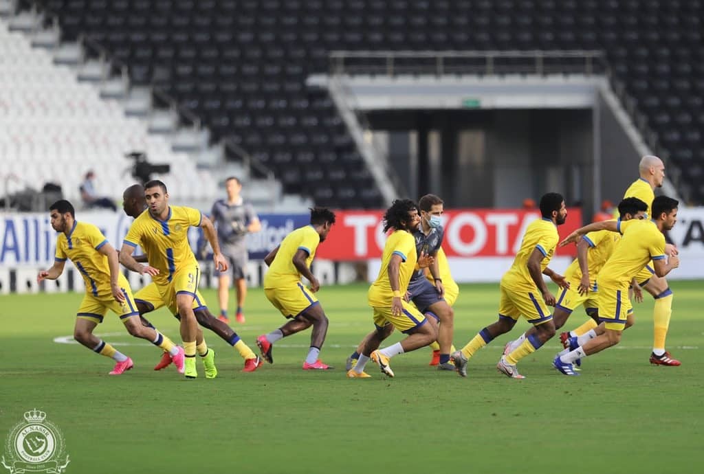 شاهد.. لاعبو النصر والأهلي جاهزون لانطلاق القمة السعودية