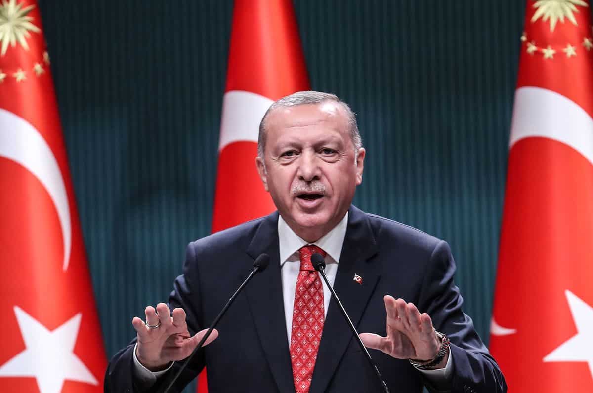 بلومبرغ: الاتحاد الأوروبي يدرس جميع الإجراءات بشأن تركيا 