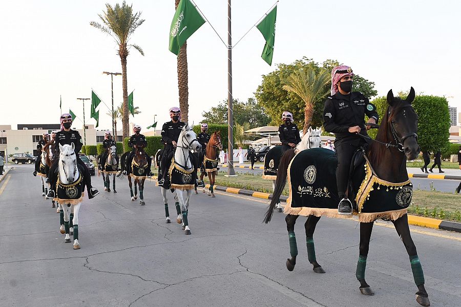 فيديو وصور.. جانب من احتفالات رئاسة الحرس الملكي باليوم الوطني 90